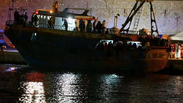 Italy’s coast guard saves over 750 migrants, minutes before one of the vessels sank Italy’s coast guard saves over 750 migrants, minutes before one of the vessels sank