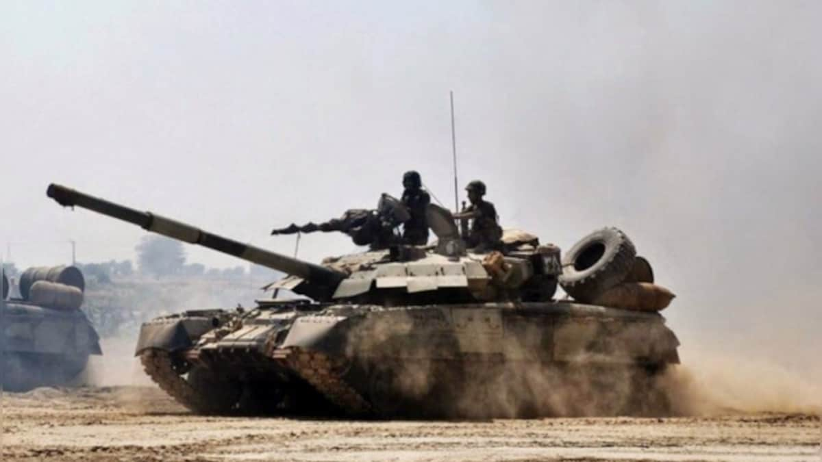 Desperate for Western aid, crisis-hit Pakistan to supply tanks to ...