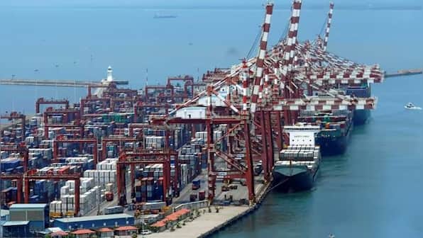 Sri Lanka willing to enhance bilateral trade with India in INR