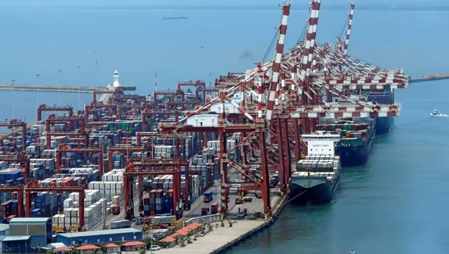 Sri Lanka willing to enhance bilateral trade with India in INR Sri Lanka willing to enhance bilateral trade with India in INR