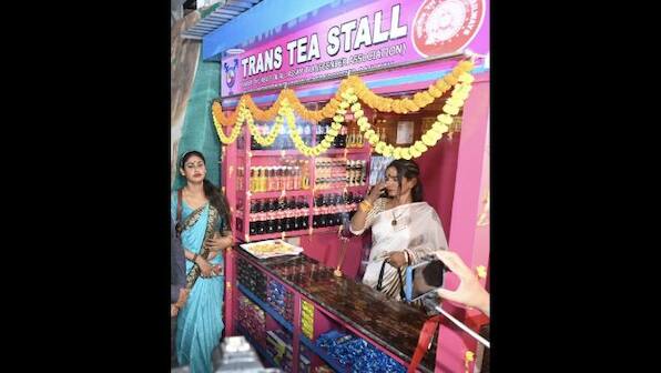 Anand Mahindra lauds Indian Railways' Trans Tea Stall initiative, shares post