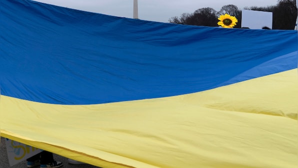 French Mayor removes Ukraine flag from city hall after phone call between Zelenskyy and Azerbaijan Prez Aliyev