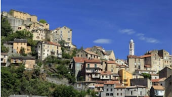 Protests in Corsica erupt as court bans use of local language in French Island