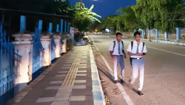 Indonesian govt's controversial decision to start schools at 5:30 AM receives backlash Indonesian govt's controversial decision to start schools at 5:30 AM receives backlash