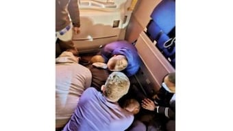 Explained: How passengers united to restrain a man who threatened to kill crew on United Airlines flight