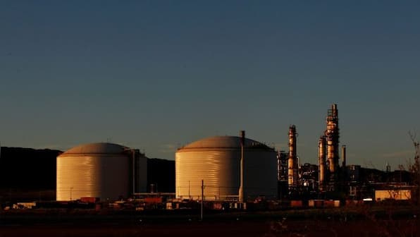 Australia's biggest pension funds cut China exposure, buy fossil fuels