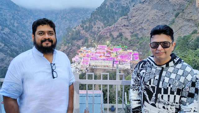 Bhushan Kumar and Om Raut reach Vaishno Devi to seek blessings for Prabhas' Adipurush Bhushan Kumar and Om Raut reach Vaishno Devi to seek blessings for Prabhas' Adipurush