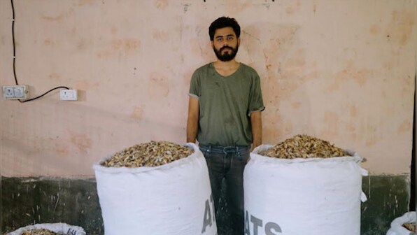 Meet the start-up from Uttar Pradesh that's converting a common littered item into useful products, only on HistoryTV18