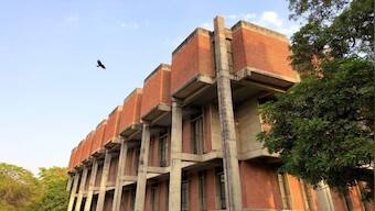 How architectural solutions can help in achieving carbon neutrality