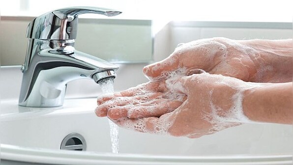 Is washing hands the way to fight antibiotic resistance?