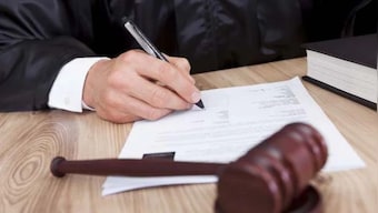 US man invokes new state law to sue 3 for securing abortion pills