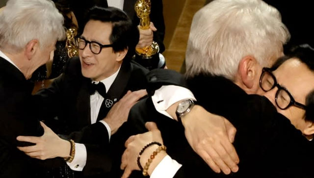 Oscars 2023: Ke Huy Quan's emotional reunion with Indiana Jones co-star Harrison Ford will make your day Oscars 2023: Ke Huy Quan's emotional reunion with Indiana Jones co-star Harrison Ford will make your day
