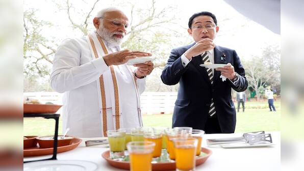 WATCH: Japanese PM Fumio Kishida tries golgappas with PM Modi in New Delhi
