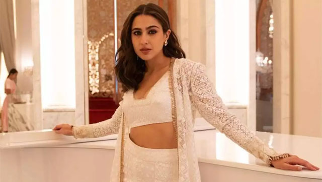 Sara Ali Khan wins fans hearts all over again; trends on social media Sara Ali Khan wins fans hearts all over again; trends on social media