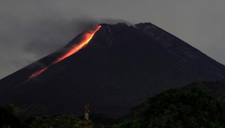 Residents near Colombian volcano evacuated after increased seismic activity