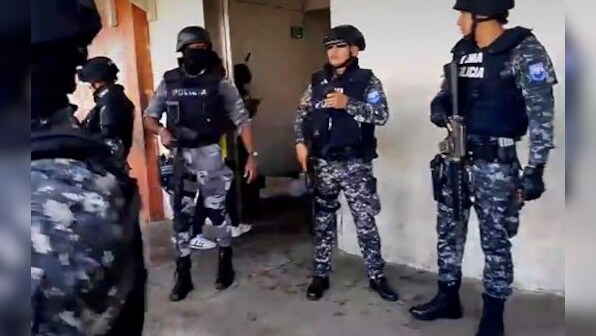 Ecuador: Armed attackers kill three female guards outside jail