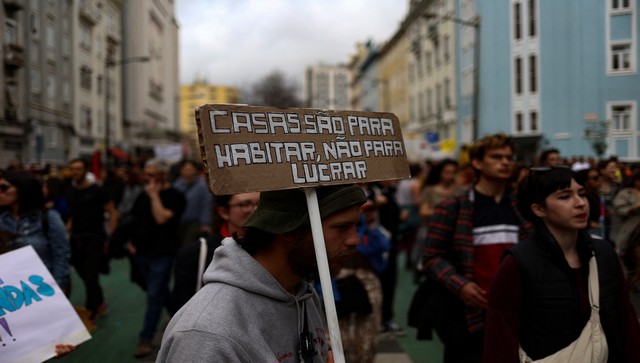 Thousands protest in Portugal over housing crisis Thousands protest in Portugal over housing crisis