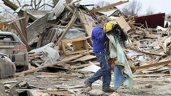 Deadly tornadoes destroy hundreds of American houses: What should the homeless do?