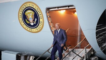 Biden urges Northern Ireland to sustain peace, reap gains