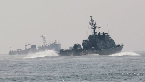 Seoul's military fires warning shots after North Korean boat incursion
