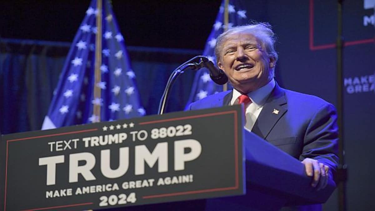 At latest rally, Trump's diehard supporters look forward to another rematch with Biden