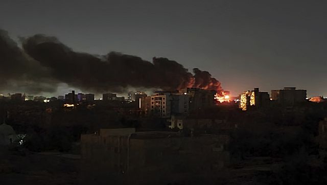 Thousands of civilians flee battle-scarred Khartoum due to gunfire between army, paramilitaries Thousands of civilians flee battle-scarred Khartoum due to gunfire between army, paramilitaries