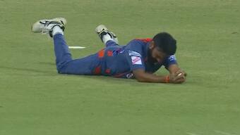 Watch: LSG's Amit Mishra proves age is just a number by pulling off superb catch to dismiss SRH's Rahul Tripathi