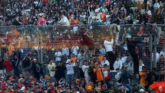 Australian F1 chief vows investigation after fans invade track