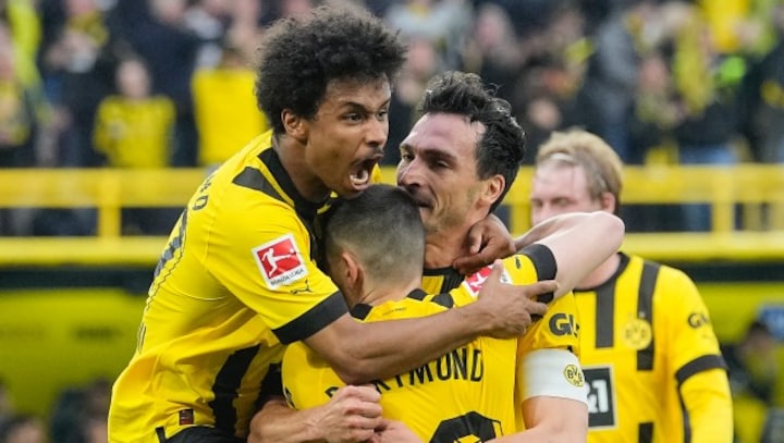 Bundesliga: Borussia Dortmund beat Frankfurt to go top after Bayern Munich 'knockout'