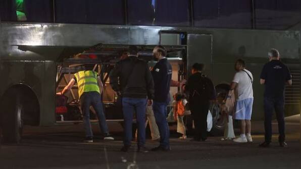 UK launches massive evacuation of British nationals from Sudan