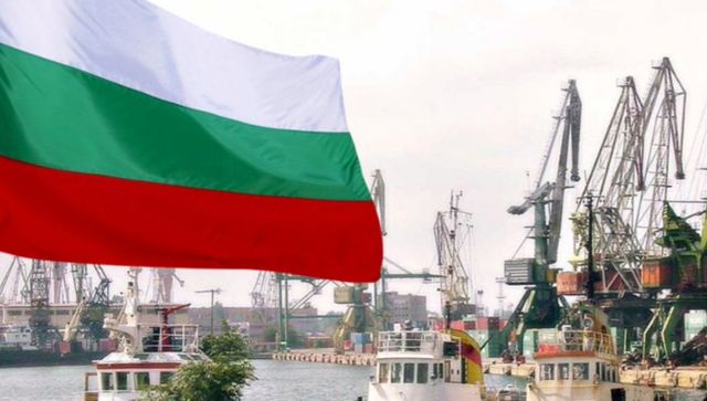 Bulgaria closes ports for all Russian ships in line with EU sanctions Bulgaria closes ports for all Russian ships in line with EU sanctions