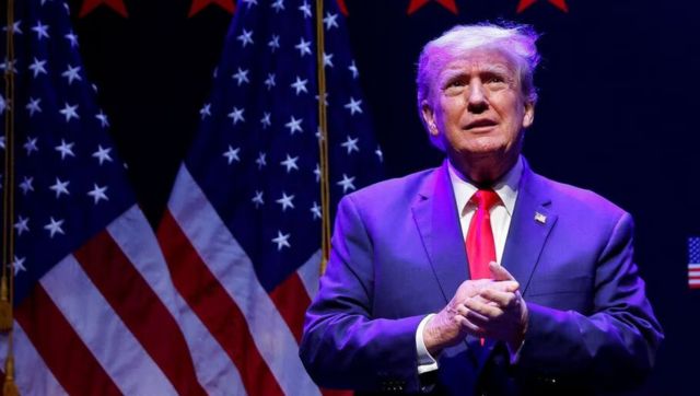 Donald Trump groped me on flight, woman tells US civil trial Donald Trump groped me on flight, woman tells US civil trial