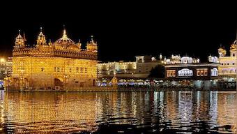 This is Punjab not India: Girl with tricolour painted on face denied entry at Golden Temple | WATCH