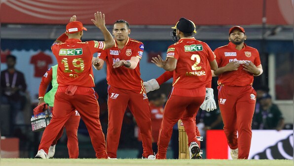 IPL 2023: Floodlights malfunction leads to near-30 minute delay in PBKS vs KKR