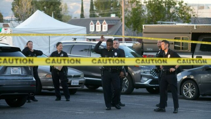 2 Wisconsin police officers killed in traffic stop shooting