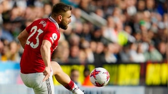 Manchester United's Luke Shaw signs contract extension until 2027