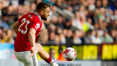 Manchester United's Luke Shaw signs contract extension until 2027