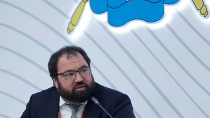 Minister says Russia not planning to block Wikipedia for now