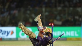 DC vs KKR: David Warner misses direct-hit attempt as Mandeep Singh survives run-out; Watch