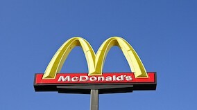 Dad refuses to move from McDonanld's drive-through; here's why