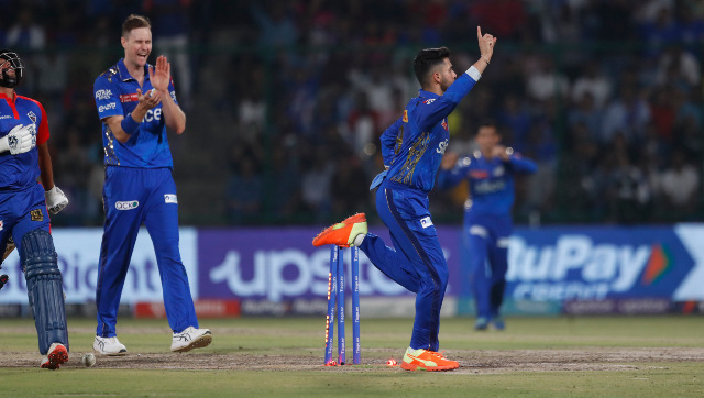 Watch: Nehal Wadhera's runs Kuldeep Yadav out with a superb direct hit during DC-MI clash Watch: Nehal Wadhera's runs Kuldeep Yadav out with a superb direct hit during DC-MI clash