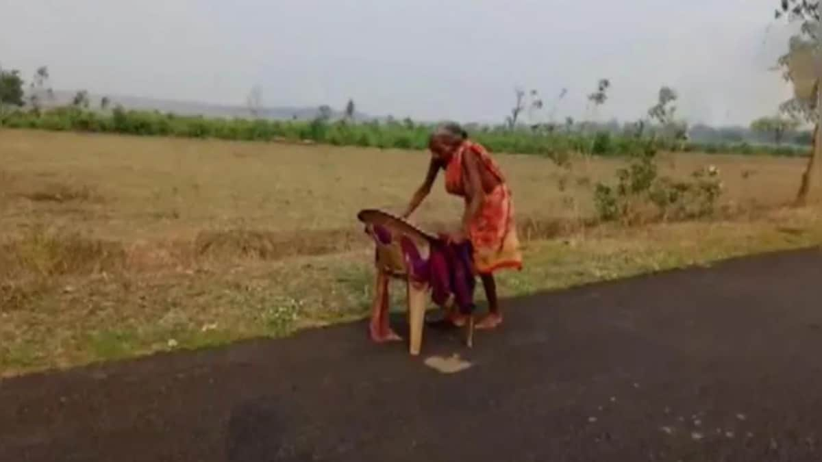 Nirmala Sitharaman Pulls Up Sbi After Elderly Woman Forced To Walk Barefoot To Collect Pension 1685