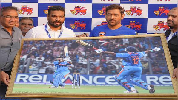 Watch: MS Dhoni inaugurates 2011 ODI World Cup victory memorial at Wankhede