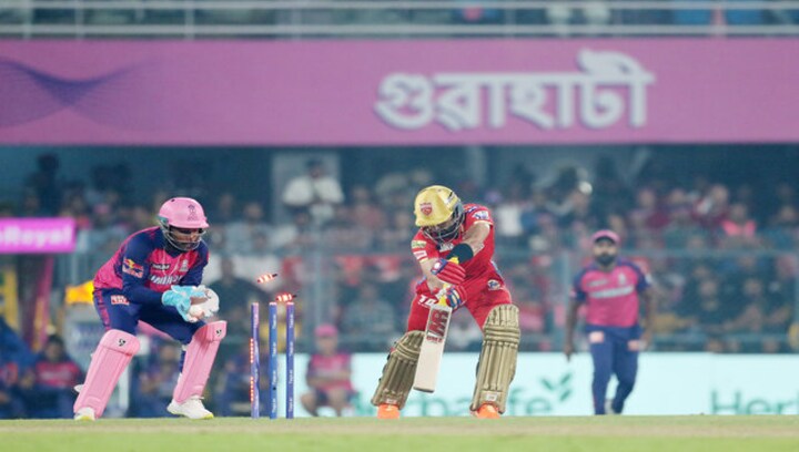 Watch: Ravichandran Ashwin rattles stumps of Sikandar Raza with 'magical delivery'