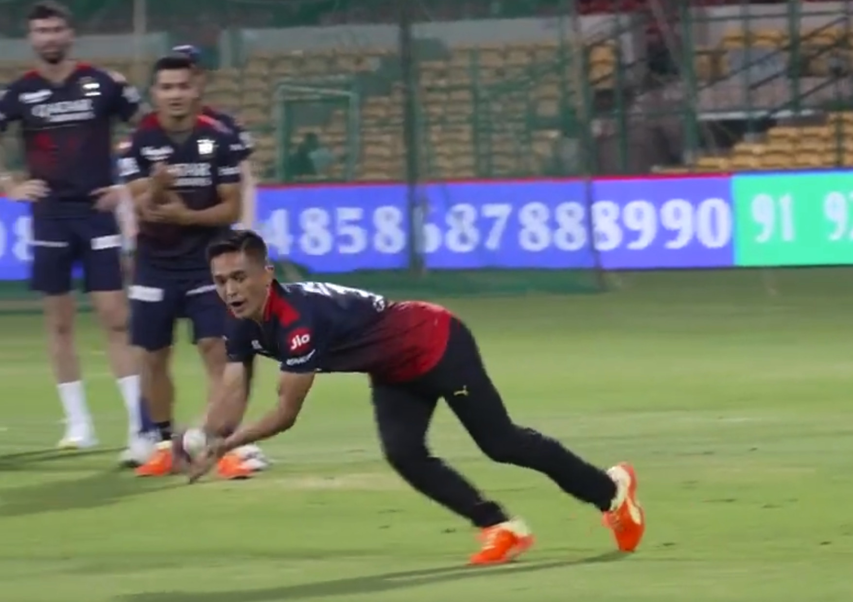 IPL2023: Sunil Chhetri visits Virat Kohli and other players during RCB's practice session; see photos IPL2023: Sunil Chhetri visits Virat Kohli and other players during RCB's practice session; see photos