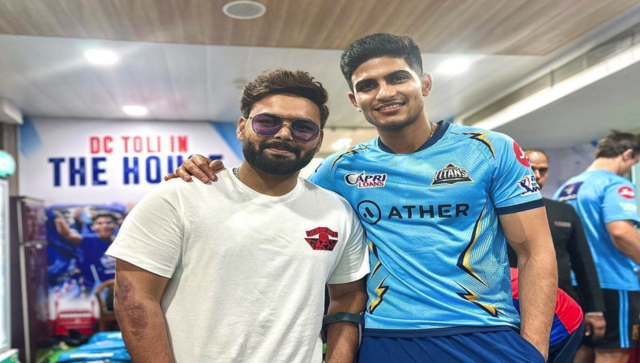 Old mates catch up as Rishabh Pant reaches Gujrat Titans' dressing room Old mates catch up as Rishabh Pant reaches Gujrat Titans' dressing room