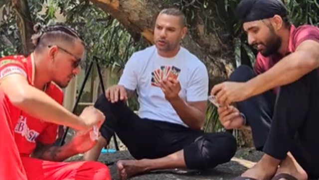 Punjab Kings' Shikhar Dhawan, others join 'pols aa gayi pols' bandwagon; video goes viral Punjab Kings' Shikhar Dhawan, others join 'pols aa gayi pols' bandwagon; video goes viral