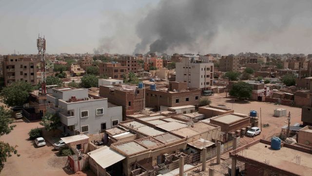 Sudan: US calls for ceasefire after 100 civilians killed in battle between army & paramilitary forces Sudan: US calls for ceasefire after 100 civilians killed in battle between army & paramilitary forces