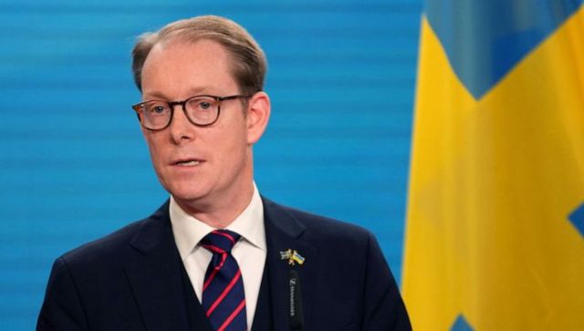 Sweden expels five Russian diplomats, suspects them of spying Sweden expels five Russian diplomats, suspects them of spying