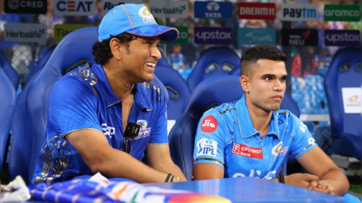 Watch: Sachin Tendulkar and son Arjun share their emotions after latter's IPL debut